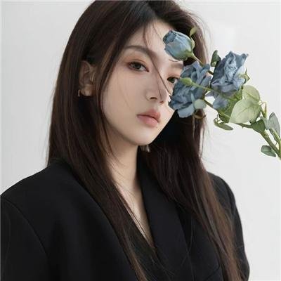 桃花含露又春风